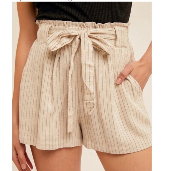 Striped pleated shorts Tie Waist  Pin Stripe Shorts Hem & Thread New Boutique - Picture 1 of 8